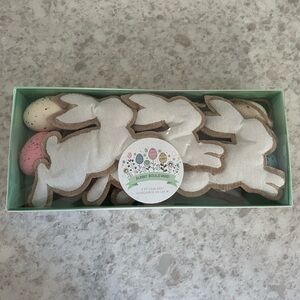 “New” Bunny Boulevard Easter Bunny/ Egg 6 ft Garland